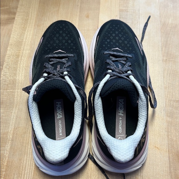 Hoka Women's Clifton 9 Black and Pink Sneakers - Picture 3 of 6